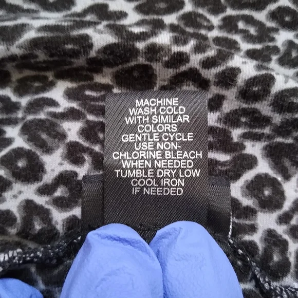 Rue 21 Animal Print Stretch Mini with Fold Down Waist Ash Grey & Black Med - Picture 6 of 6